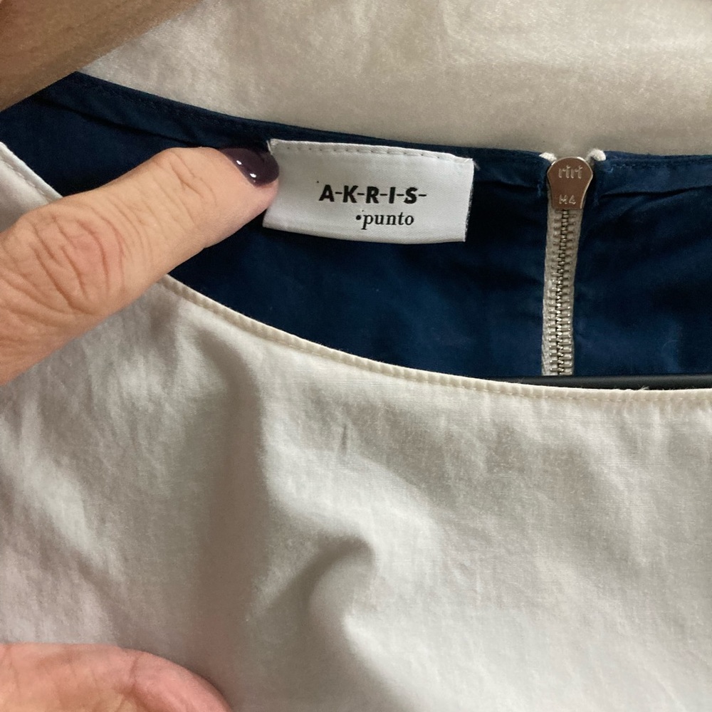 Akris Punto size 10 tunic blouse.